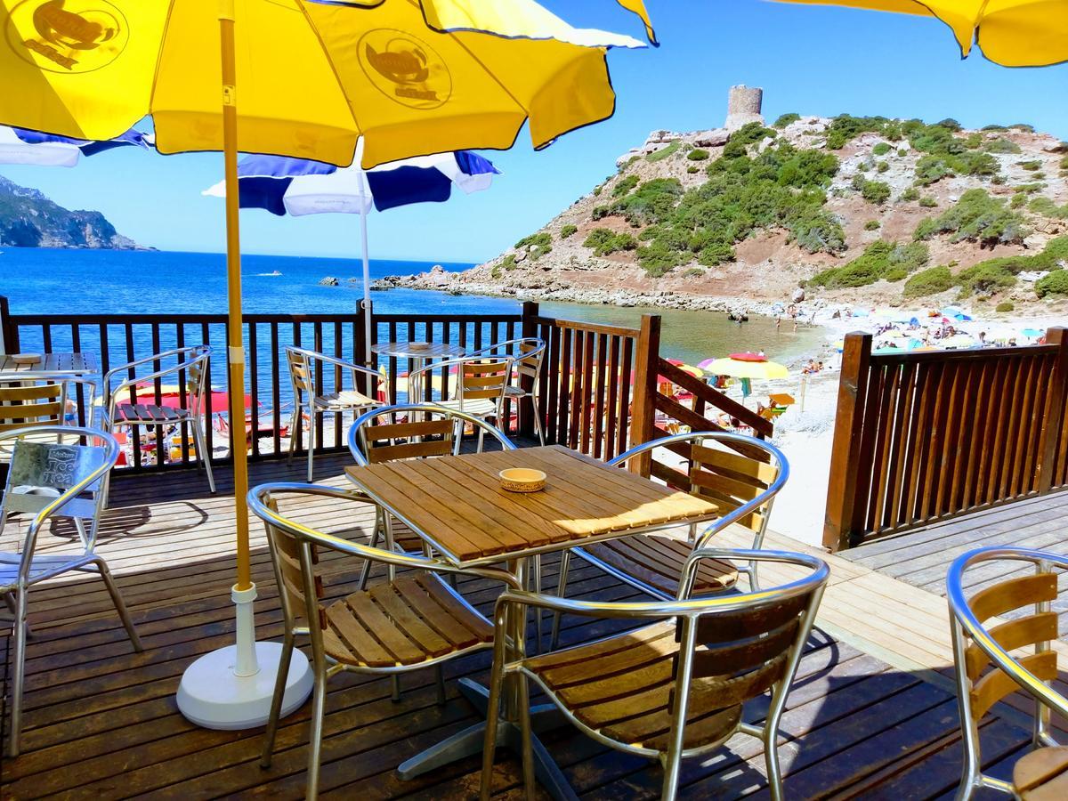 Villaggio Camping Torre Del Porticciolo Порто-Конте Екстер'єр фото